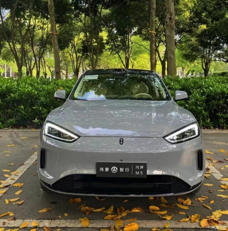 The cumulative orders for the new Wenjie M5 exceeded 10,000 units within 12 hours of pre-sale