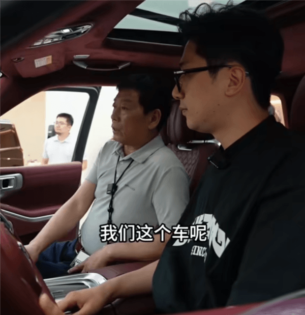 Wei Jianjun of Great Wall Motor drove himself for more than six hours as a salesperson and personally explained the vehicle to customers