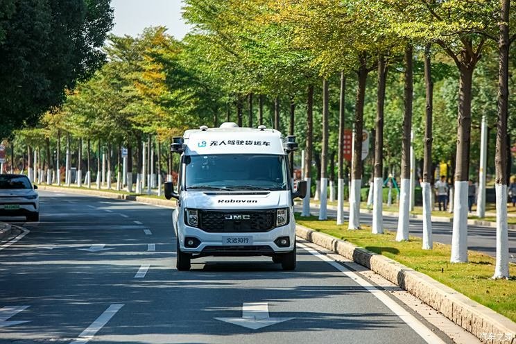 Wenyuan Zhixing self-driving freight vehicle was tested in Guangzhou