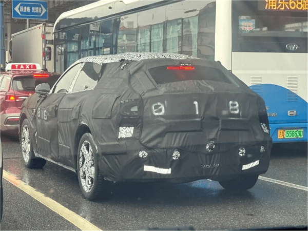 Spy photos of Xiaomi's first SUV exposed: Rebs is going to attack Ferrari again