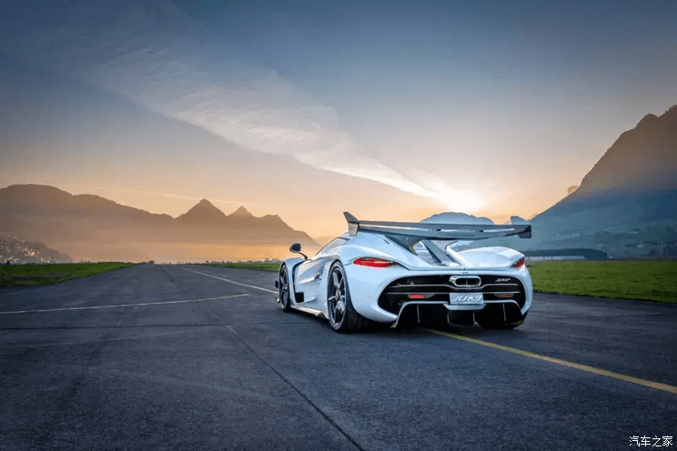 0-400-0km/h in just 27.83 seconds! Koenigsegg breaks record