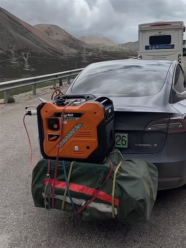 Car owners make extended-range version of Tesla runs 318 Sichuan-Tibet line: I can repair cars and it is not recommended to imitate them