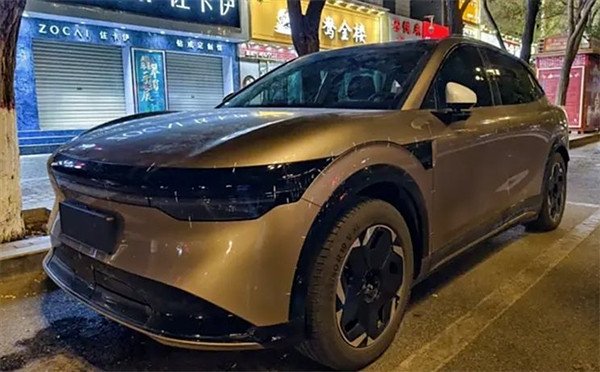 The entire series of 800V high-voltage platforms! Extreme Krypton's new mid-sized SUV 7X real car spy photos exposed