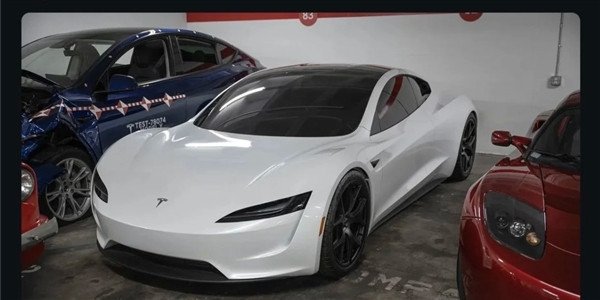 You can fly! Tesla's new generation Roadster car exposed