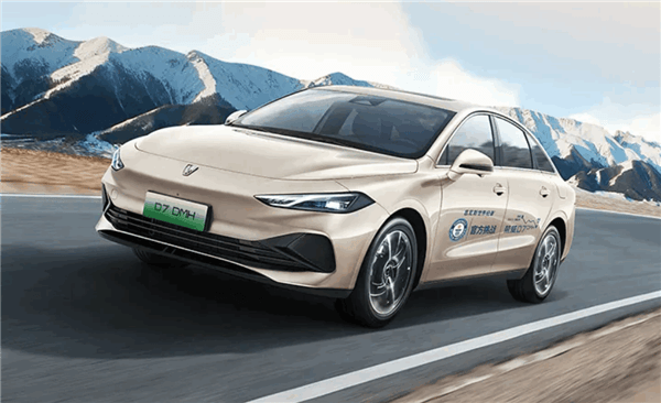 The 2208km battery life breaks the Guinness World Record! Roewe D7 DMH launches: 99,800