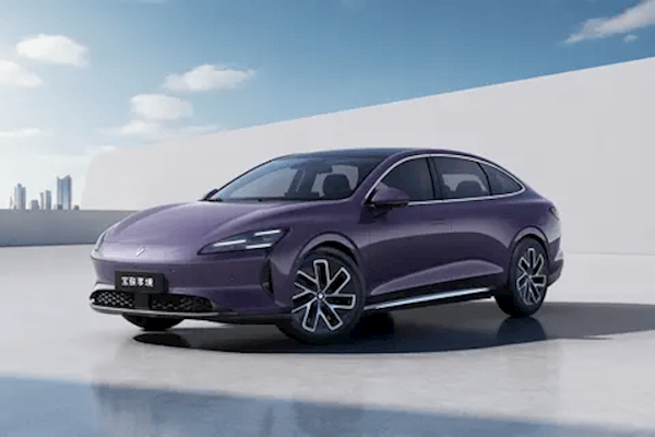 The brand's first smart flagship sedan! Baojun Xiangjing will be listed in the first half of 2025