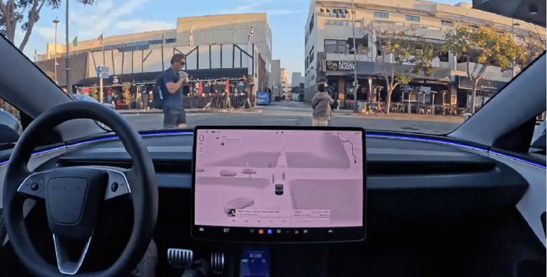 What are the scenarios in Tesla FSD 13.2 's latest zero-manual intervention video?